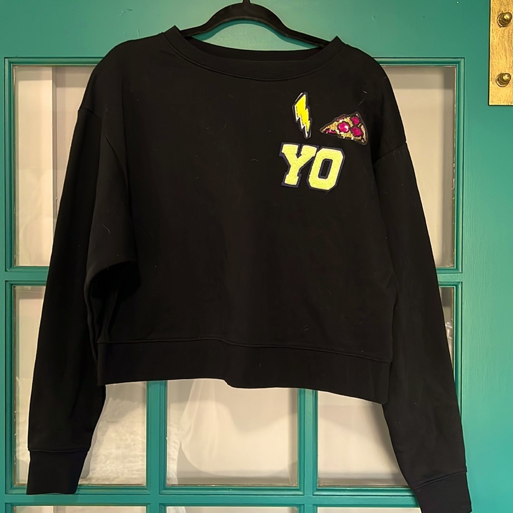 “Yo” Patches Cropped Sweatshirt L